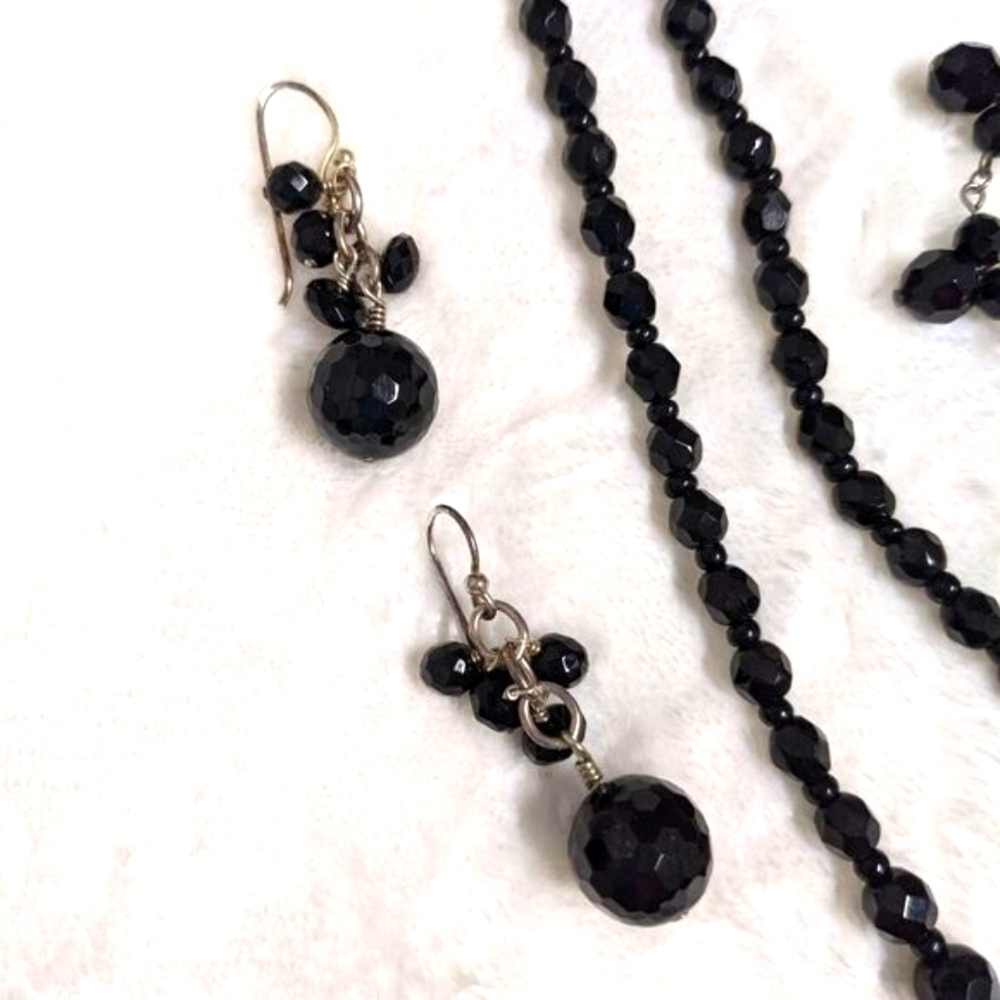 Vintage 1990's Black Facetted Crystal Bead Choker w/ Bracelet & Pierced Earrings - Picture 10 of 11